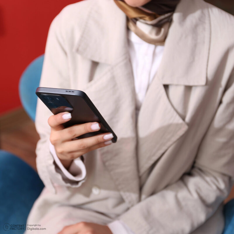 گوشی موبایل وکال مدل V1 Plus دو سیم کارت ظرفیت ۱۲۸ گیگابایت و رم ۴ گیگابایت