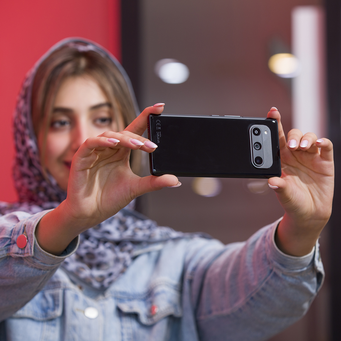 گوشی موبایل داریا مدل bond 5G دو سیم کارت ظرفیت 256 گیگابایت و رم 8 گیگابایت - نسخه امارات گوشی موبایل داریا مدل bond 5G دو سیم کارت ظرفیت 256 گیگابایت و رم 8 گیگابایت - نسخه امارات